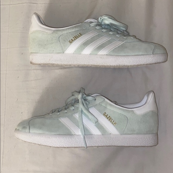 womens gazelles size 8